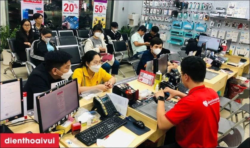 Địa chỉ mua điện thoại iPhone 7 128GB cũ trầy xước gi&aacute; rẻ, ch&iacute;nh h&atilde;ng&nbsp;