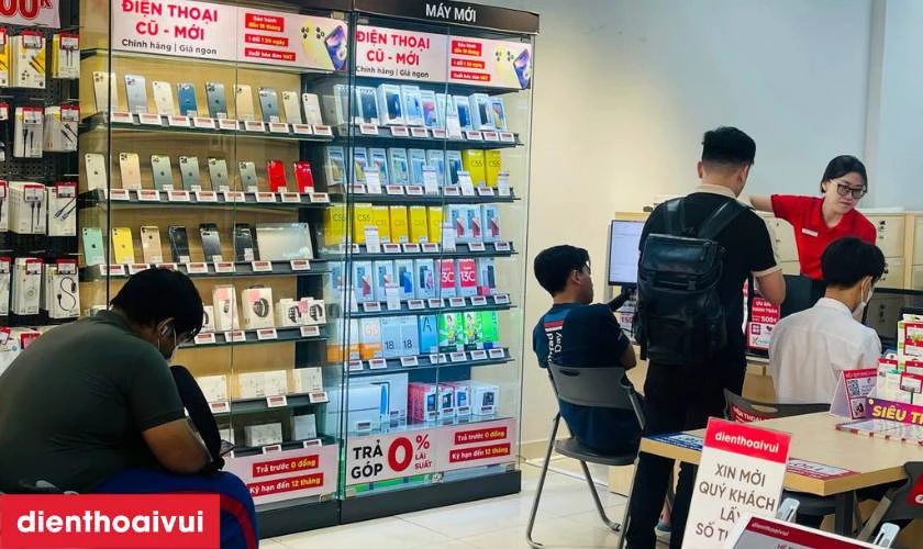 Mua iPhone 8 128GB Ch&iacute;nh h&atilde;ng - Đổi bảo h&agrave;nh ở đ&acirc;u gi&aacute; rẻ?