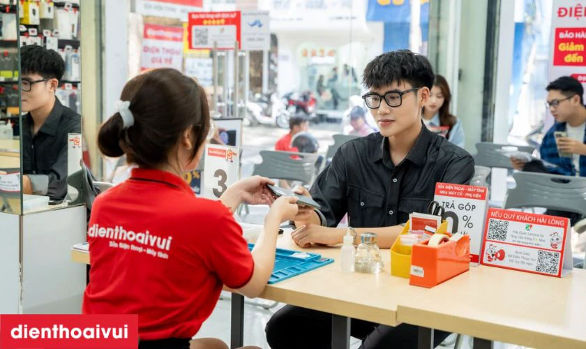 Mua iPhone 8 128GB - Đ&atilde; k&iacute;ch hoạt ở đ&acirc;u gi&aacute; rẻ, ch&iacute;nh h&atilde;ng?