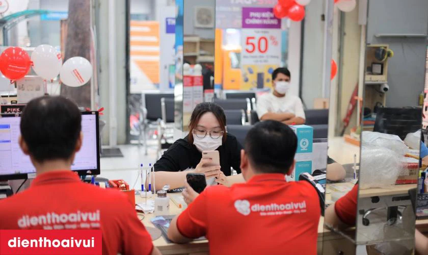 Mua iPhone 8 64GB ch&iacute;nh h&atilde;ng gi&aacute; rẻ tại Điện Thoại Vui