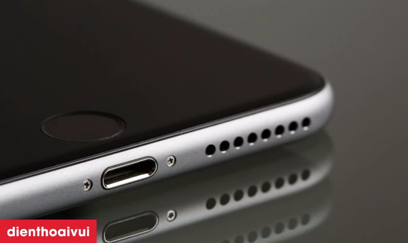 M&agrave;n h&igrave;nh 4.7 inch sắc n&eacute;t