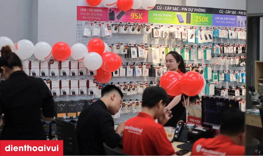 Mua&nbsp; iPhone 8 Plus 32GB cũ đẹp gi&aacute; rẻ, bảo h&agrave;nh uy t&iacute;n tại Điện Thoại Vui