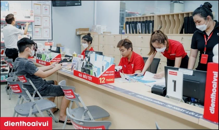 Bạn c&oacute; được g&igrave; khi mua iPhone 8 Plus 64GB cũ trầy xước tại Điện Thoại Vui?