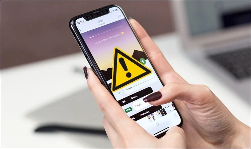 Tại sao cảm ứng iPhone vuốt được nhưng bấm không được?