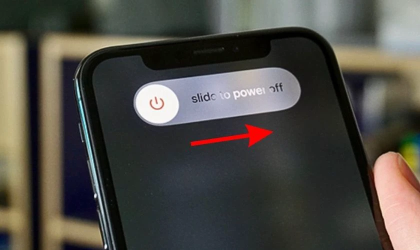 Bạn vuốt thanh trượt Power Off sang b&ecirc;n phải để tắt nguồn