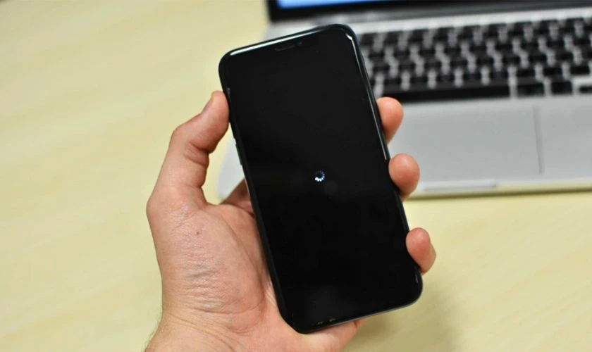 Các nguyên nhân iPhone bị sập nguồn liên tục sạc không lên