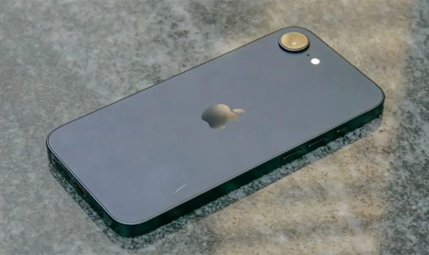 iPhone 16e 256GB sở hữu chip Apple A18 cho hiệu năng mạnh mẽ