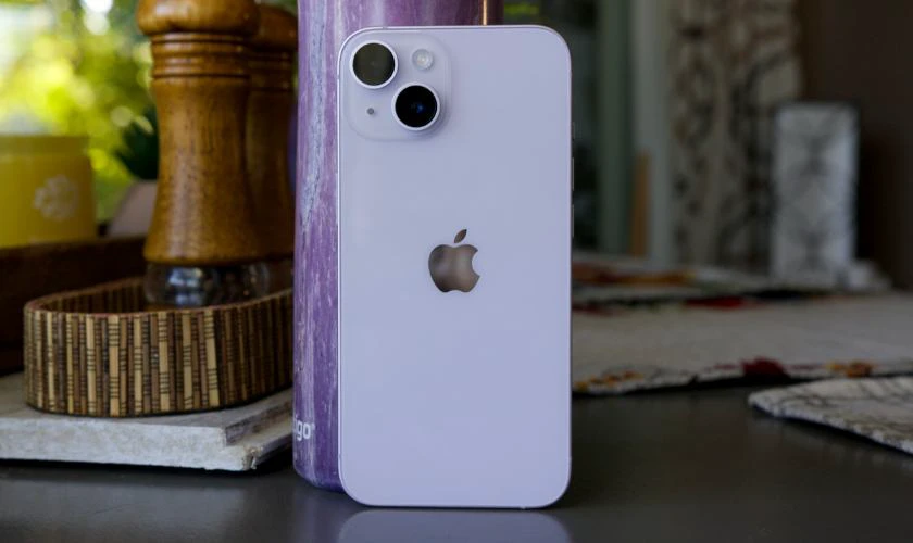 iPhone 14 &ndash; Cải tiến camera, thao t&aacute;c mượt m&agrave;