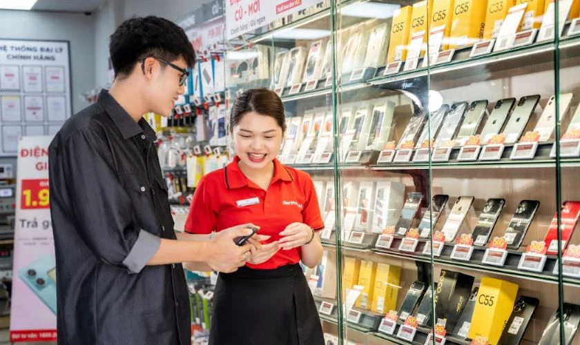 Địa chỉ b&aacute;n iPhone cho người cao tuổi uy t&iacute;n