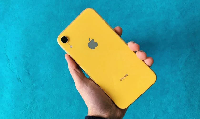 iPhone XR &ndash; M&agrave;n h&igrave;nh lớn, dễ đọc
