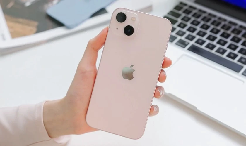 iPhone 13