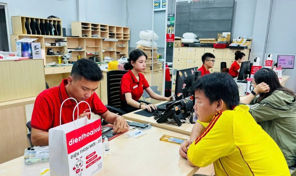 Thay pin iPhone ở đâu giá tốt, uy tín?