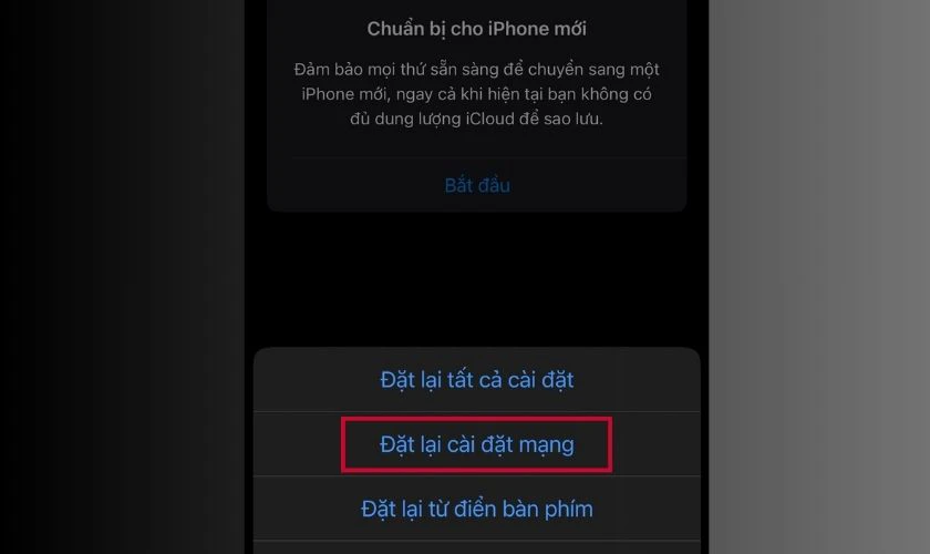 Tiếp theo, chọn Đặt lại v&agrave; chọn mục Đặt lại tất cả c&agrave;i đặt