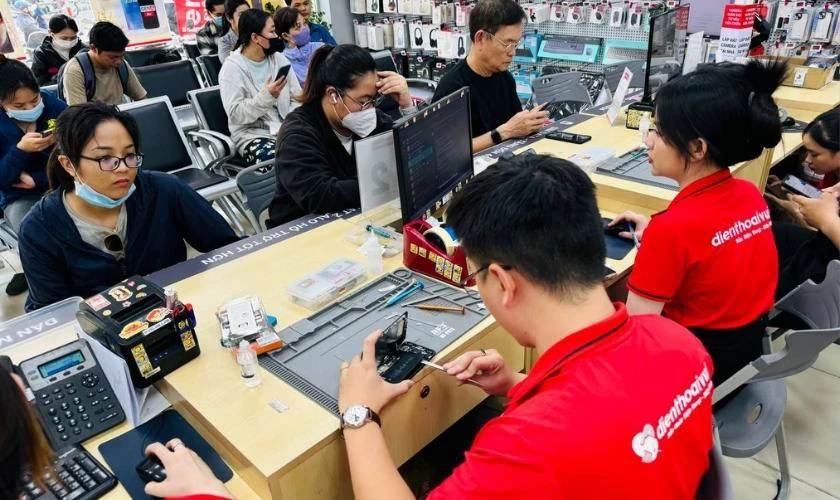 Sửa chữa điện thoại iPhone không lên nguồn uy tín tại Điện Thoại Vui