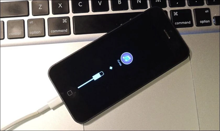 Kết nối điện thoại iPhone với máy tính qua cáp sạc khi iPhone không lên nguồn