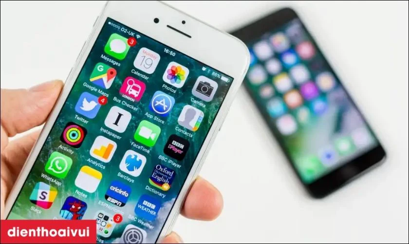 Sở hữu m&agrave;n h&igrave;nh Retina với độ ph&acirc;n giải sắc n&eacute;t