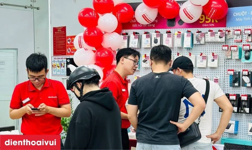 Mua iPhone SE 2020 64GB cũ đẹp gi&aacute; tốt tại Điện Thoại Vui