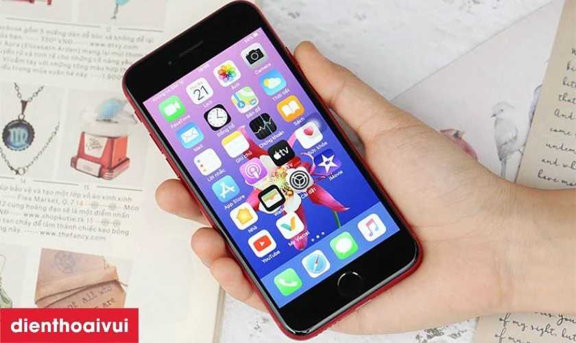M&agrave;n h&igrave;nh Retina IPS LCD với k&iacute;ch thước 4.7 inch