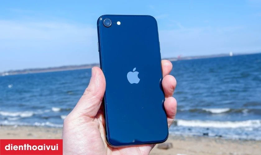 iPhone SE 2022 64GB cũ đẹp c&oacute; g&igrave; nổi bật?