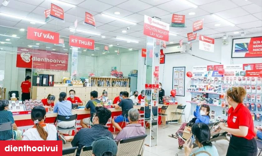 Mua iPhone SE 2022 64GB cũ trầy xước ch&iacute;nh h&atilde;ng, gi&aacute; tốt tại Điện Thoại Vui