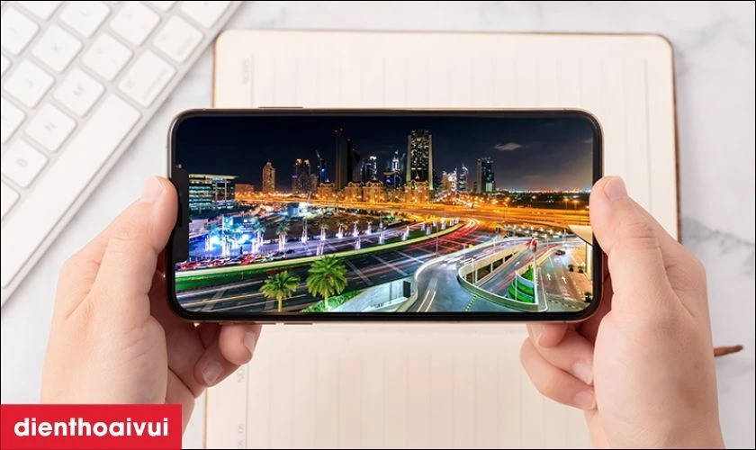 iPhone Xs Max 512GB cũ đẹp trang bị c&ocirc;ng nghệ m&agrave;n h&igrave;nh 6.5 inch