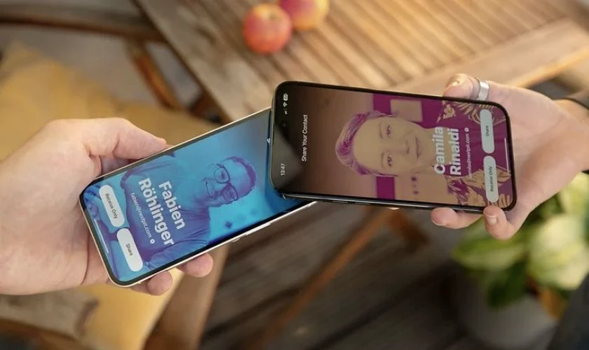 iOS 17 c&oacute; g&igrave; mới - T&iacute;nh năng NameDrop của AirDrop