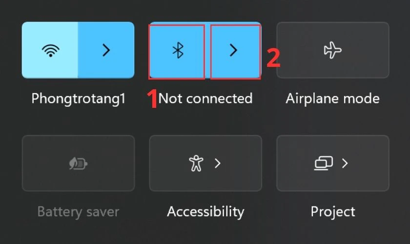 Tiếp theo bạn chọn v&agrave;o biểu tượng Bluetooth rồi chọn tiếp biểu tượng được khoanh trong h&igrave;nh