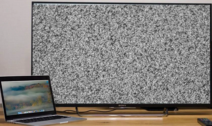 Kết nối laptop với màn hình tivi bị chớp tắt