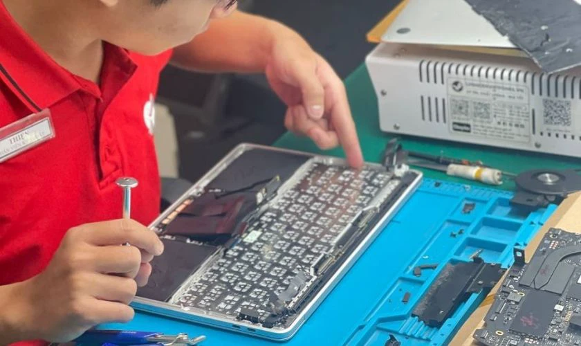 Điện Thoại Vui chuy&ecirc;n sửa chữa laptop v&agrave; MacBook