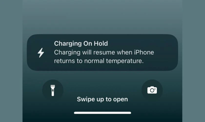 D&ugrave;ng sạc nhanh ch&iacute;nh h&atilde;ng kh&ocirc;ng l&agrave;m hỏng pin iPhone như lời đồn