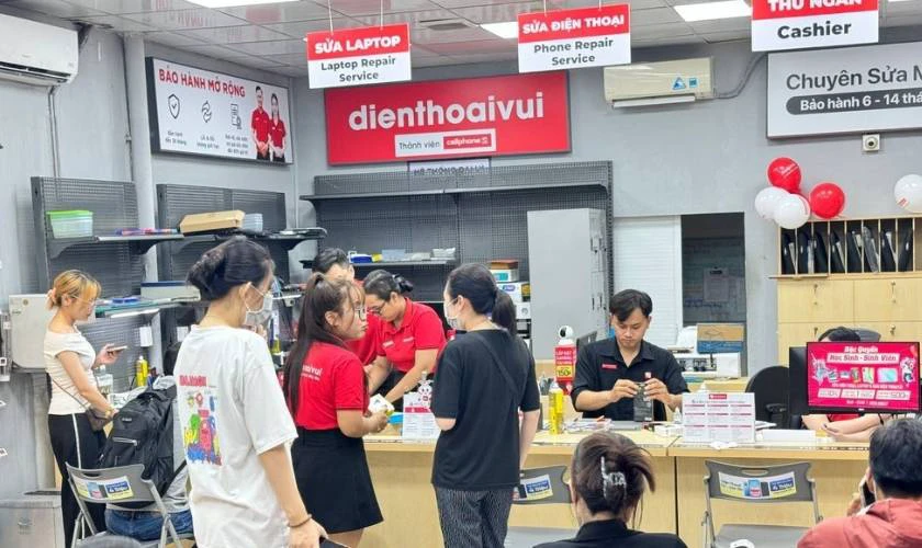 N&ecirc;n thay pin iPhone XR tại đ&acirc;u