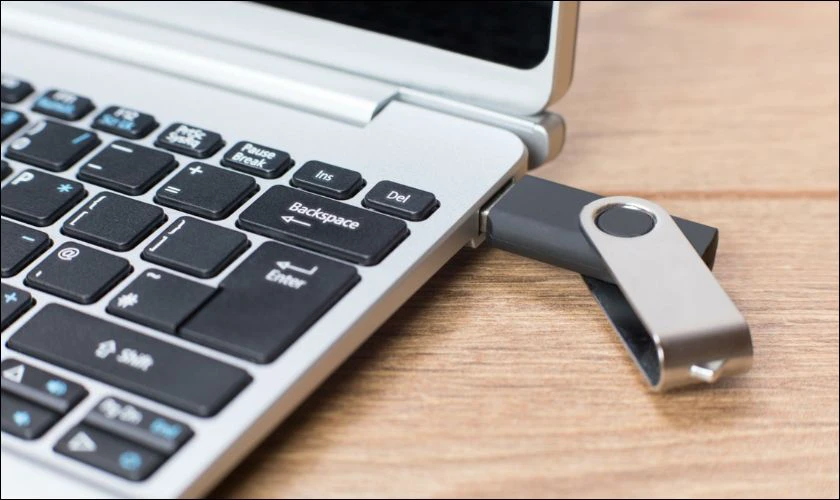 Sử dụng USB Mass Storage để kh&oacute;a cổng tr&ecirc;n m&aacute;y t&iacute;nh