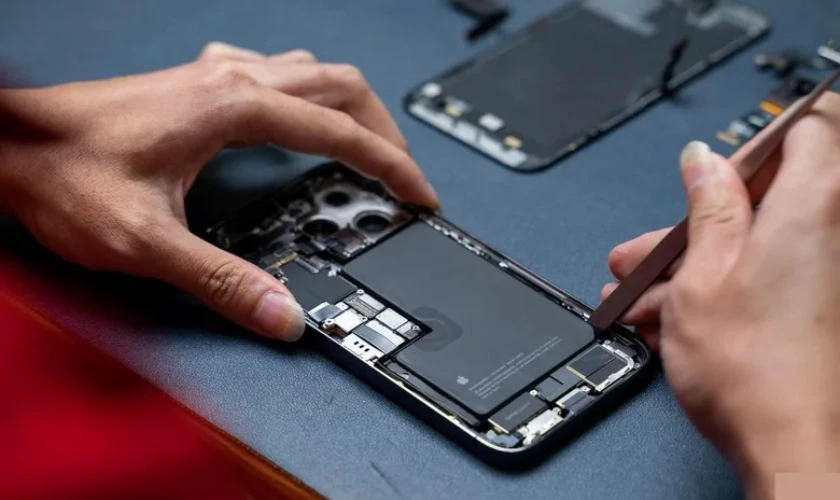 V&igrave; sao n&ecirc;n kiểm tra iPhone đ&atilde; thay linh kiện chưa?