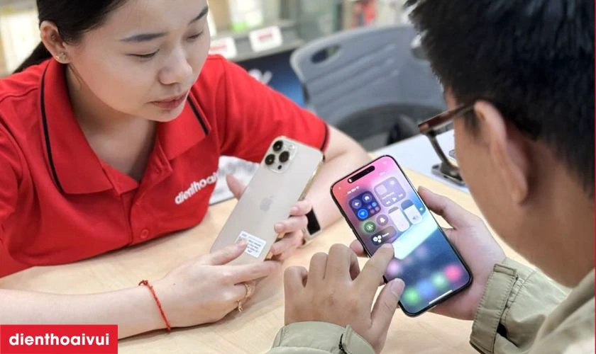kiểm tra m&agrave;n h&igrave;nh v&agrave; cảm ứng