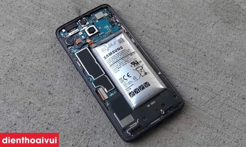 Khi n&agrave;o cần thay pin Samsung mới