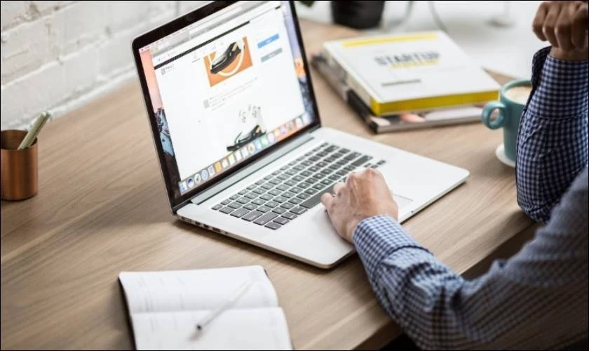 Laptop bị vô nước vào bàn phím sau khi sửa có sử dụng bền không?
