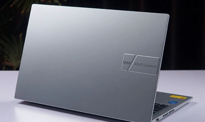 ASUS Vivobook 15 X1502VA là mẫu laptop phù hợp cho sinh viên dưới 20 triệu