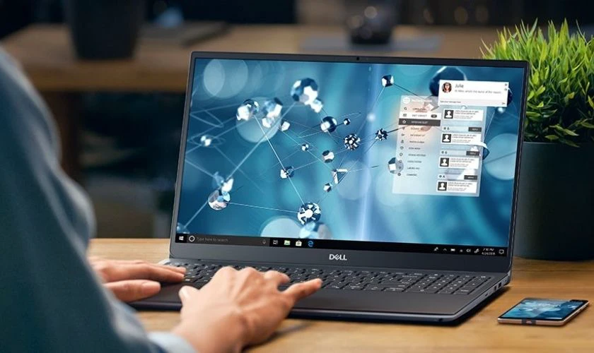 Màn hình ưu tiên Full HD hoặc OLED, kích thước 14–16 inch