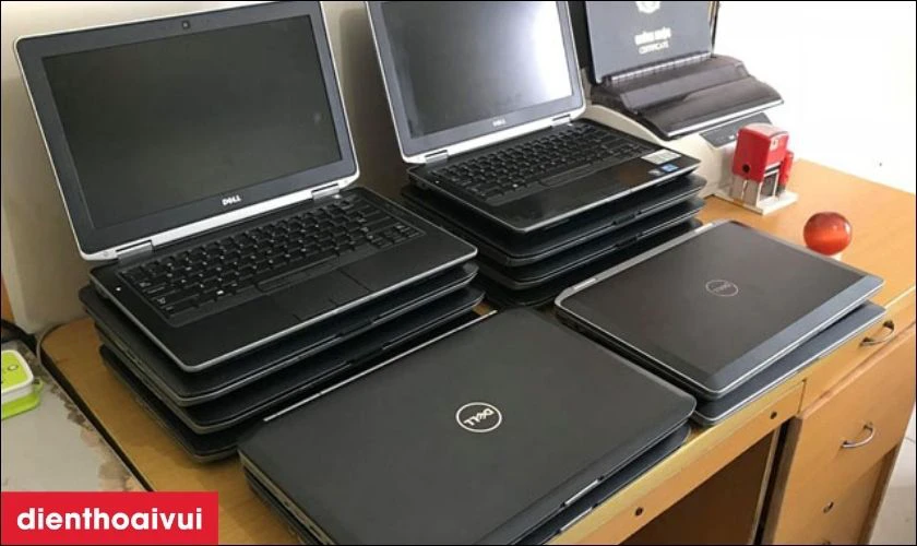 Laptop cũ c&oacute; gi&aacute; th&agrave;nh rẻ