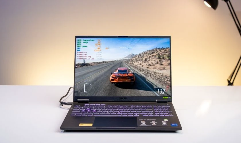 ASUS TUF Gaming F16 sở hữu thiết kế bền bỉ