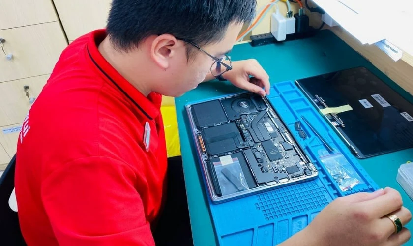 Sửa mainboard laptop uy t&iacute;n, gi&aacute; tốt ở đ&acirc;u