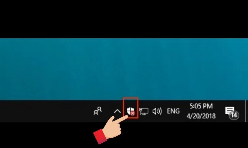 Bấm chọn v&agrave;o biểu tượng c&aacute;i khiến tr&ecirc;n thanh c&ocirc;ng cụ để mở nhanh Windows Defender