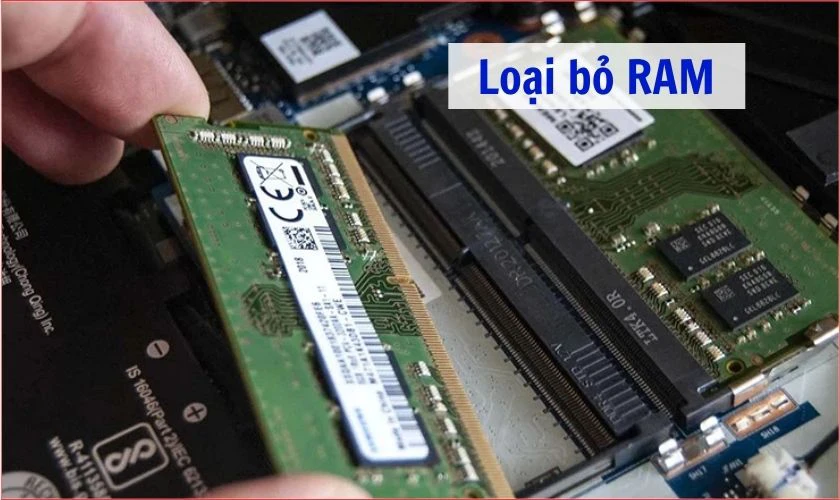 Loại bỏ phần cứng như RAM, ổ cứng nếu mới được lắp thêm