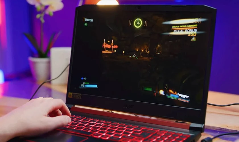 Laptop RAM 4GB chơi được game gì? Có mượt không?