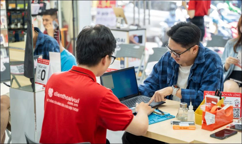 Thay RAM cho laptop chơi game tại địa chỉ uy tín Điện Thoại Vui