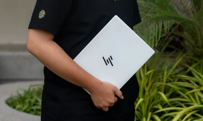 HP OmniBook 7 Aero 13-bg1087AU