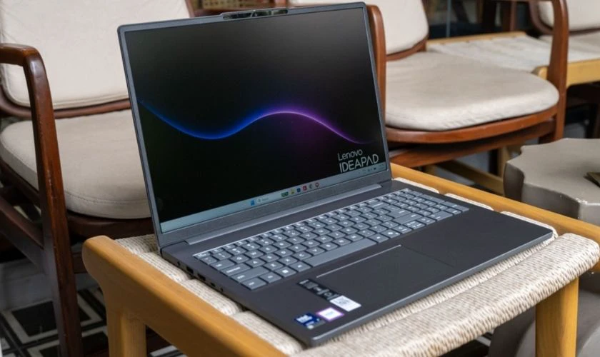 Lenovo IdeaPad Slim 3 14IRH10 - Laptop văn phòng nhỏ gọn giá rẻ