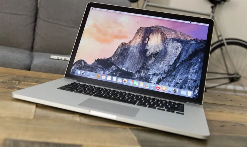 Lịch sử c&aacute;c d&ograve;ng Macbook 2015