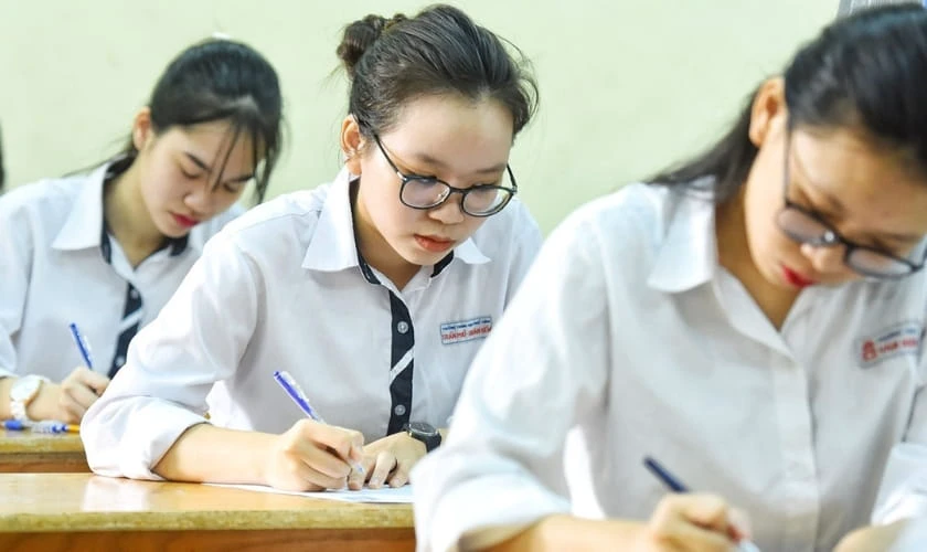 Mở rộng thêm diện đối tượng được miễn thi ngoại ngữ