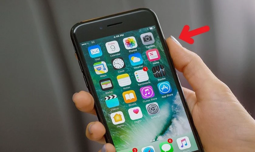 Khởi động lại điện thoại iPhone 8 trở về trước